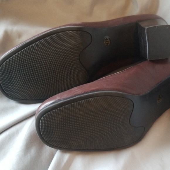 CLARKS STRICTLY COMFORT Brown Heels - Picture 7 of 8